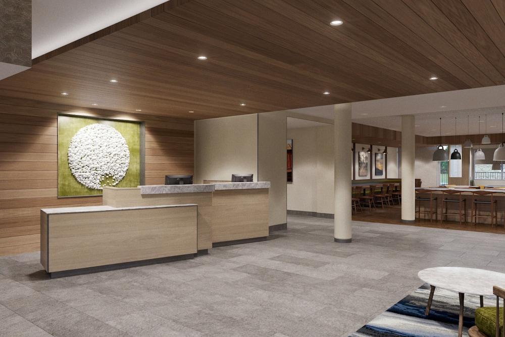 Fairfield & By Marriott North/shaw Avenue 3*